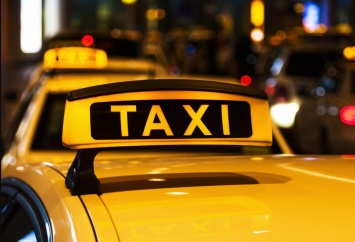 Подвезут: в Полтаве медики могут бесплатно заказать такси