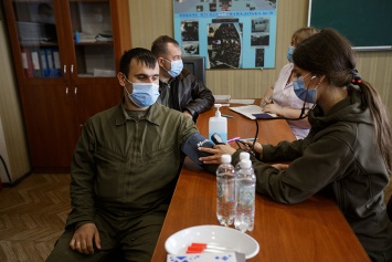 Сотрудники системы МВД прошли вакцинацию от COVID-19 (видео)