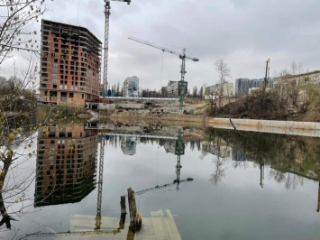 В Киеве расхитили миллионы гривен, выделенные на благоустройство озера Глинка