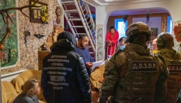 Оформляли во Франции «беженцев»: в Украине ликвидировали канал торговли людьми