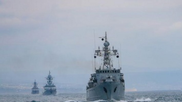 В Крыму российские военные корабли вышли в море