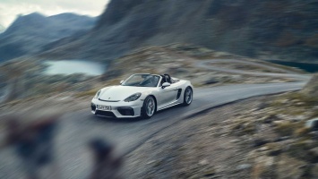 Porsche 718 Spyder с новым мотором сфотографировали на Нюрбургринге