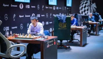 Шахматы: Непомнящий делает заявку на победу в турнире претендентов