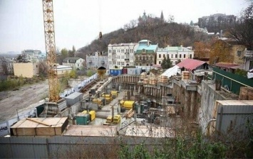 Суд дал добро: в Киеве на Андреевском спуске построят гостиницу