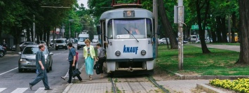 В центре Днепра временно изменят движение трамваев