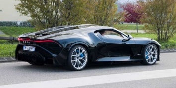 Bugatti La Voiture Noire на дорогах общего пользования