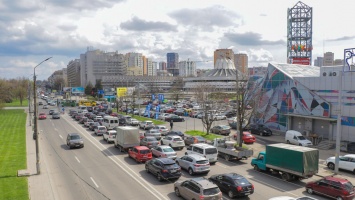 Из-за мелкой аварии на Новом мосту центр Днепра почти 3 часа стоял в пробках