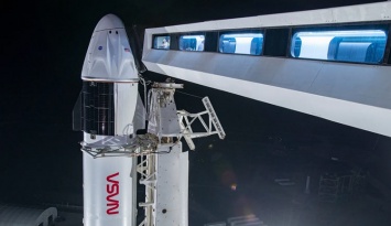 SpaceX впервые в истории запустила людей в космос на бывших в употреблении ракете и корабле