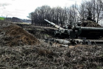 На Донбассе украинские танкисты провели учения, - ФОТО