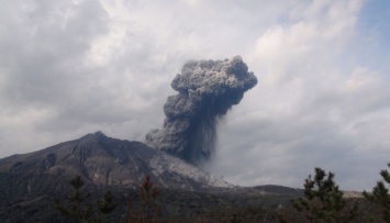 Извержение вулкана в Японии: власти расширили запретную зону