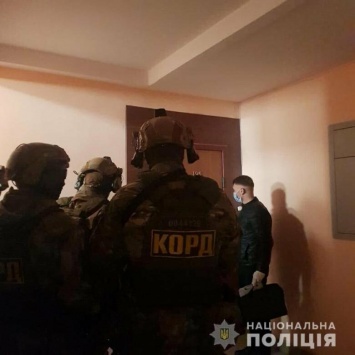 Работали на криминалитет, запугивали полицейских и угоняли элитные авто: в Харькове провели спецоперацию по задержанию ОПГ, - ВИДЕО