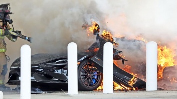 В США случайно сгорел McLaren за 560 000 долларов (ФОТО)