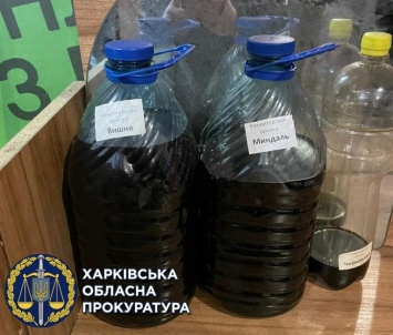 С вишней и миндалем: в Харькове накрыли производство паленой водки и коньяка