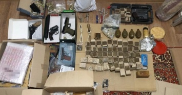 Под Киевом хранили взрывчатку и оружие для возможной продажи криминалитету: пойманы двое