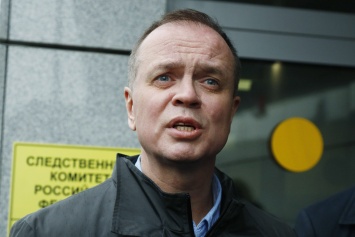 Адвокату ФБК и Сафронова Павлову запретили пользоваться интернетом
