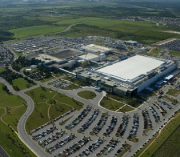 Временная остановка фабрики Samsung в Техасе принесла убытки в $270 млн