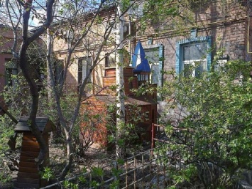 В днепровском дворе случайно нашли образец деревянного церковного зодчества: фото