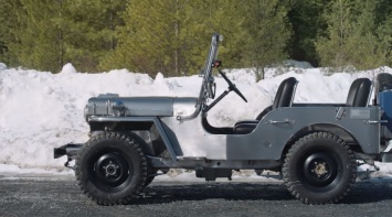 Старинный Jeep Willys ожил на агрегатах Tesla (ВИДЕО)