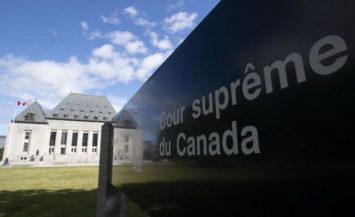 Полиция не может подавать в суд на прокуратуру - Верховный суд Канады
