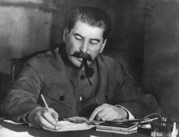 В Дагестанских Огнях демонтировали вызвавший скандал бюст Сталина