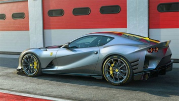 Показали новый заряженный суперкар Ferrari: фото