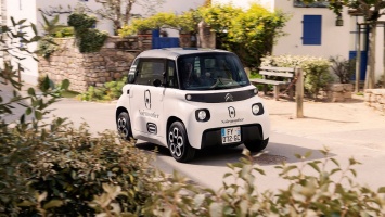 Маленький снаружи и просторный внутри: Citroën представил микромобиль для курьеров