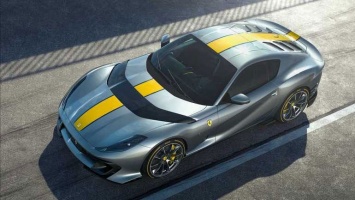 Ferrari представил спецсериюсуперкара 812 Competizione A с V12