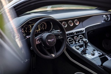 Bentley рассекретила новый Continental GT Speed с системой заднего рулевого управления