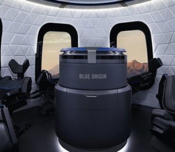 Blue Origin запустит первых людей на New Shepard в июле