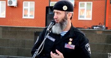 Командир полка Кадырова получил звание Героя России