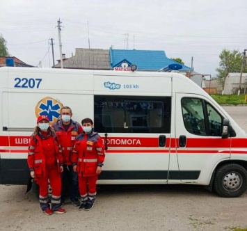 В Харьковской области бригада медиков спасла местную жительницу, пережившую клиническую смерть, - ФОТО