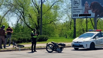 В Кривом Роге во время движения развалился мотоцикл