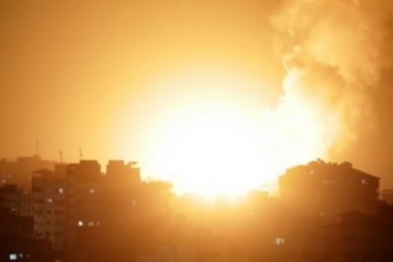 В результате массированного ракетного обстрела Израиля погибли люди