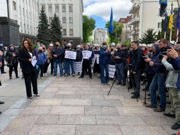 Горняки из Донецкой области митингуют под Офисом президента и Минэнергетики