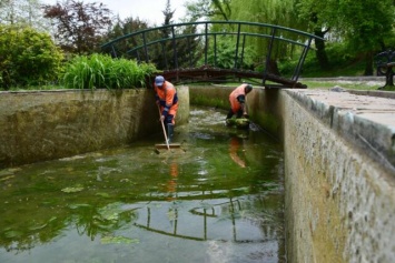 Пруды в Екатерининском саду в Симферополе наполнят чистой водой