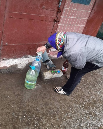 На Днепропетровщине из-за отсутствия воды жители вынуждены пользоваться дождевой (ФОТО)
