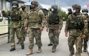 Американские военные дипломаты провели три дня на Донбассе
