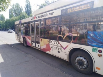 Из-за аварии на контактной сети в Кривом Роге остановились троллейбусы на центральном проспекте, - ФОТО