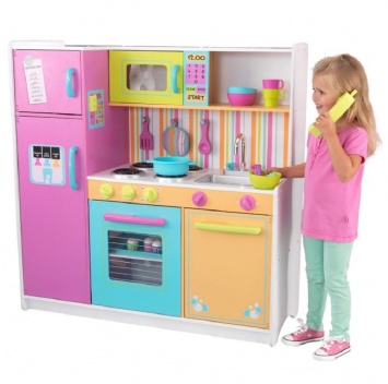 Кухни для детей: выбираем увлекательные игрушки