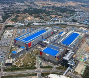 Samsung увеличит инвестиции в производство полупроводников в этом десятилетии до $151 миллиарда
