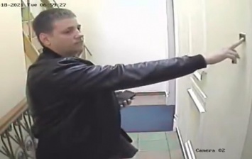 Появилось видео обысков в доме Кличко