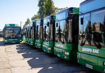 Доедут все: на два маршрута в Днепре выйдут большие автобусы