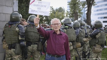 Белорусских силовиков не останавливает возраст протестующих
