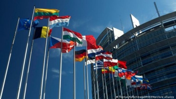 Европарламент заморозил инвестиционное соглашение с Китаем