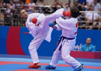 Удар ногой в голову с разворота: украинец завоевал "золото" на чемпионате Европы по карате