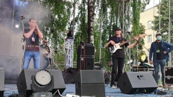 Первый рок-фестиваль в Украине в 2021 году громыхал в Старобельске