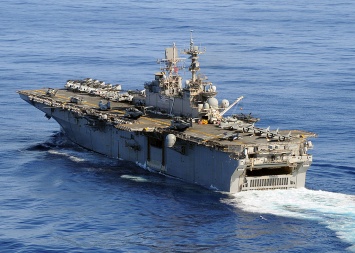 В Средиземное море вошла группа десантных кораблей США с батальоном морской пехоты на борту