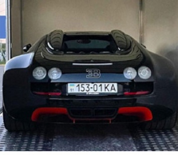 В соцсетях обсуждают фото Bugatti Veyron в Украине