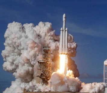 Opium и Uma запускают децентрализованное страхование полетов SpaceX