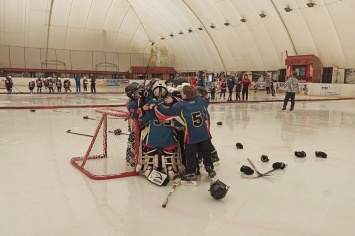 Одесские хоккеисты - победители финала всеукраинского турнира